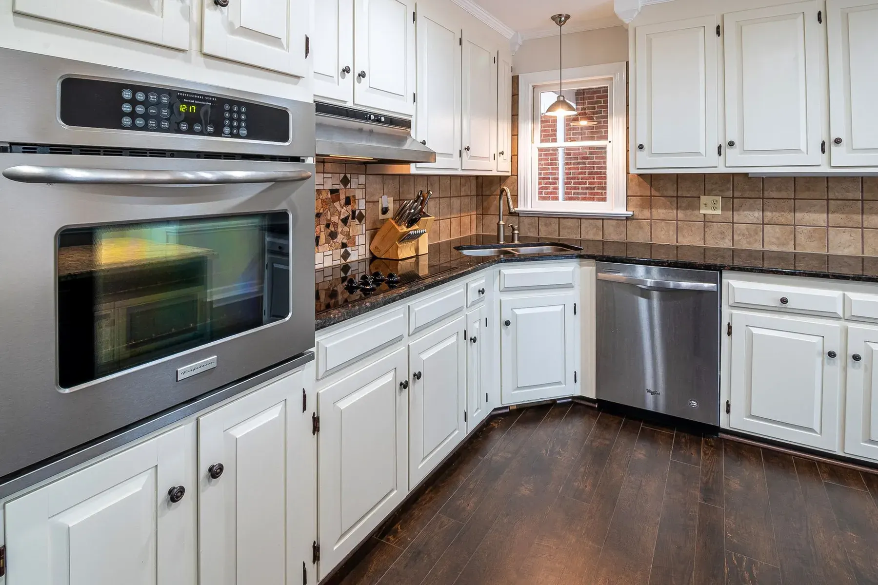 Kitchen Cabinets in Lehigh Acres